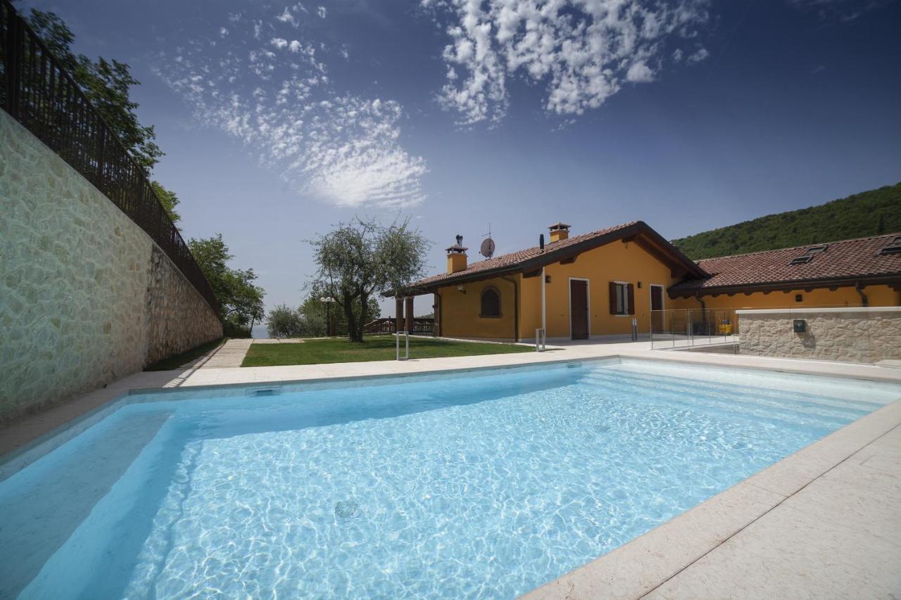Agriturismo Acinatico Wine Relais フマーネ エクステリア 写真